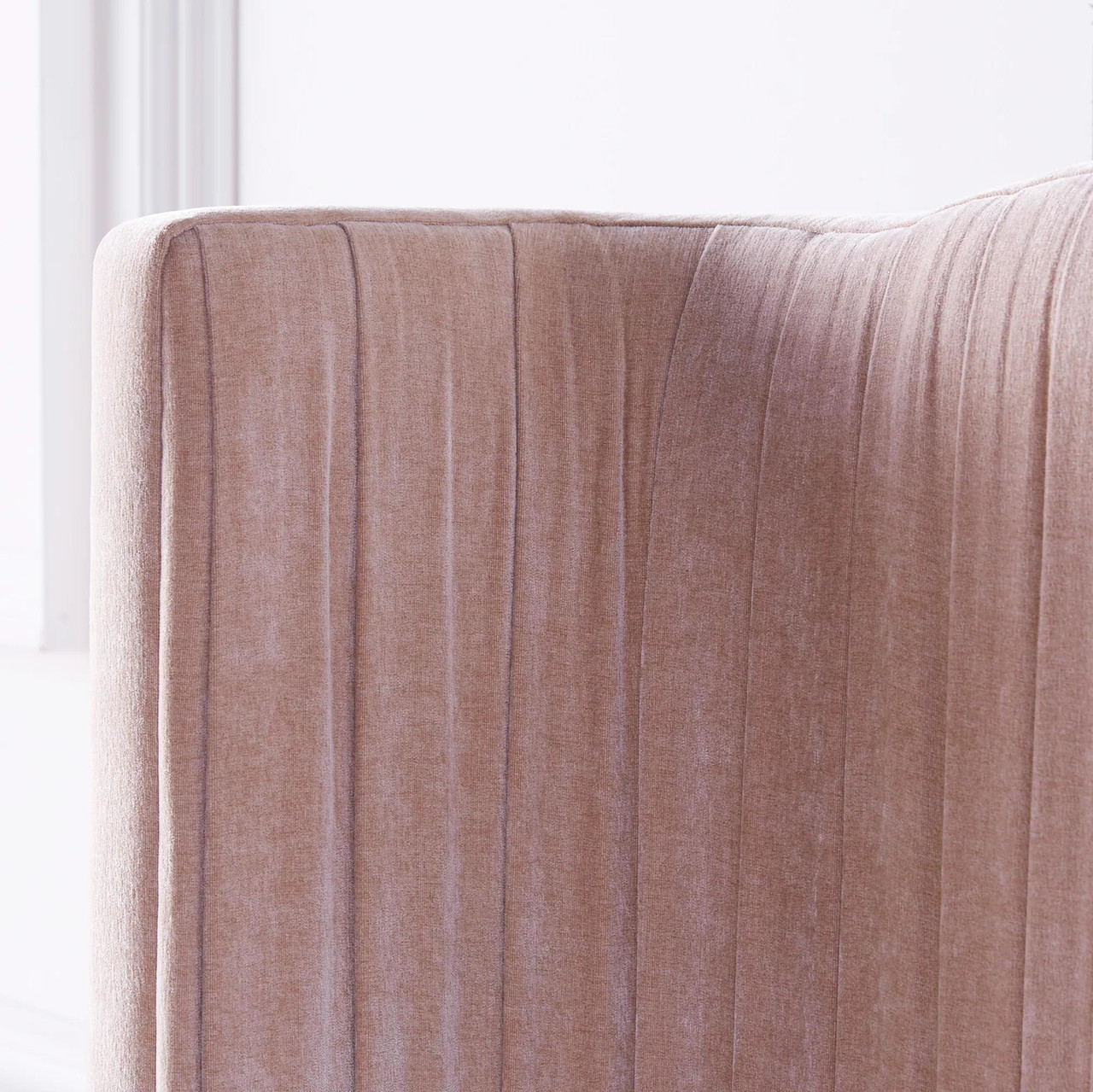 Larissa Platform Bed~27699